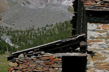 alpine refuge, mountain, mountain pasture-8205929.jpg